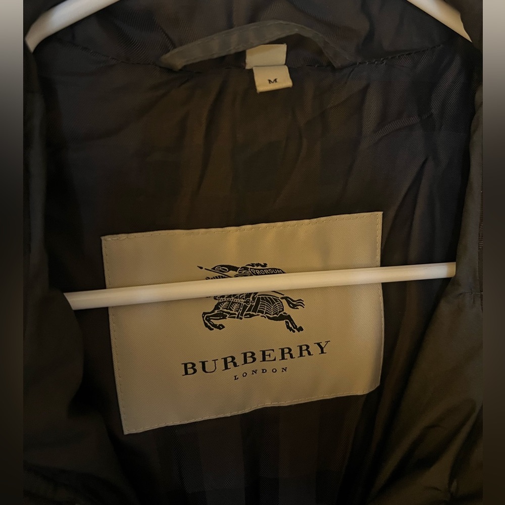 Burberry London Coat with fox fur trimmed hood - Picture 5 of 7